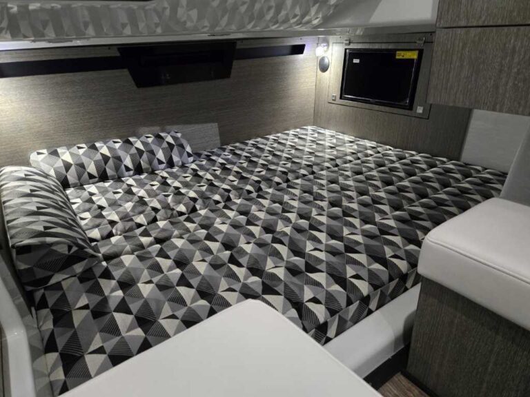 2025 Monterey 385SS - Triple V10 - Joystick US-RGFCP192J425 [photo 31]